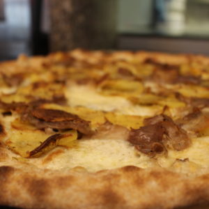 Pizza patate e pancetta - L'angolo della Pizza, pizzeria a Cecina
