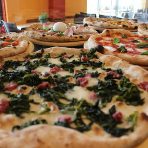 L'Angolo della Pizza - pizzeria a Cecina - taglio, asporto o cena in pizzeria