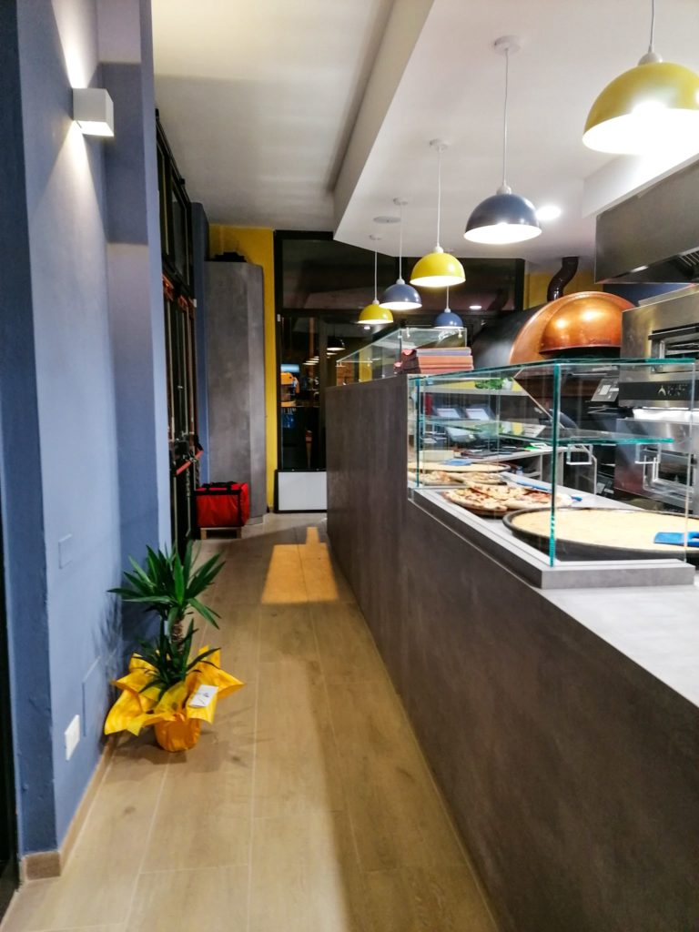 L'Angolo della pizza non esiste più. Ecco i nuovi interni del locale a Marina di Cecina